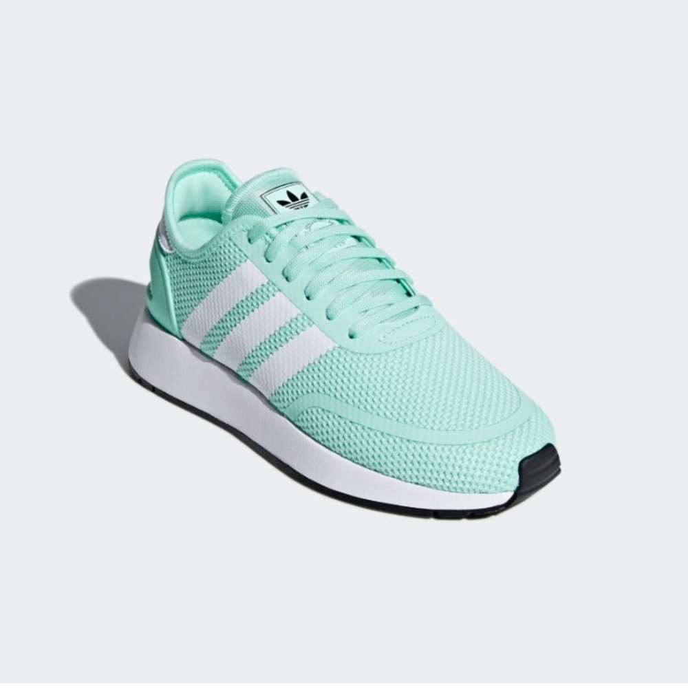 Adidas shoes size 7 women